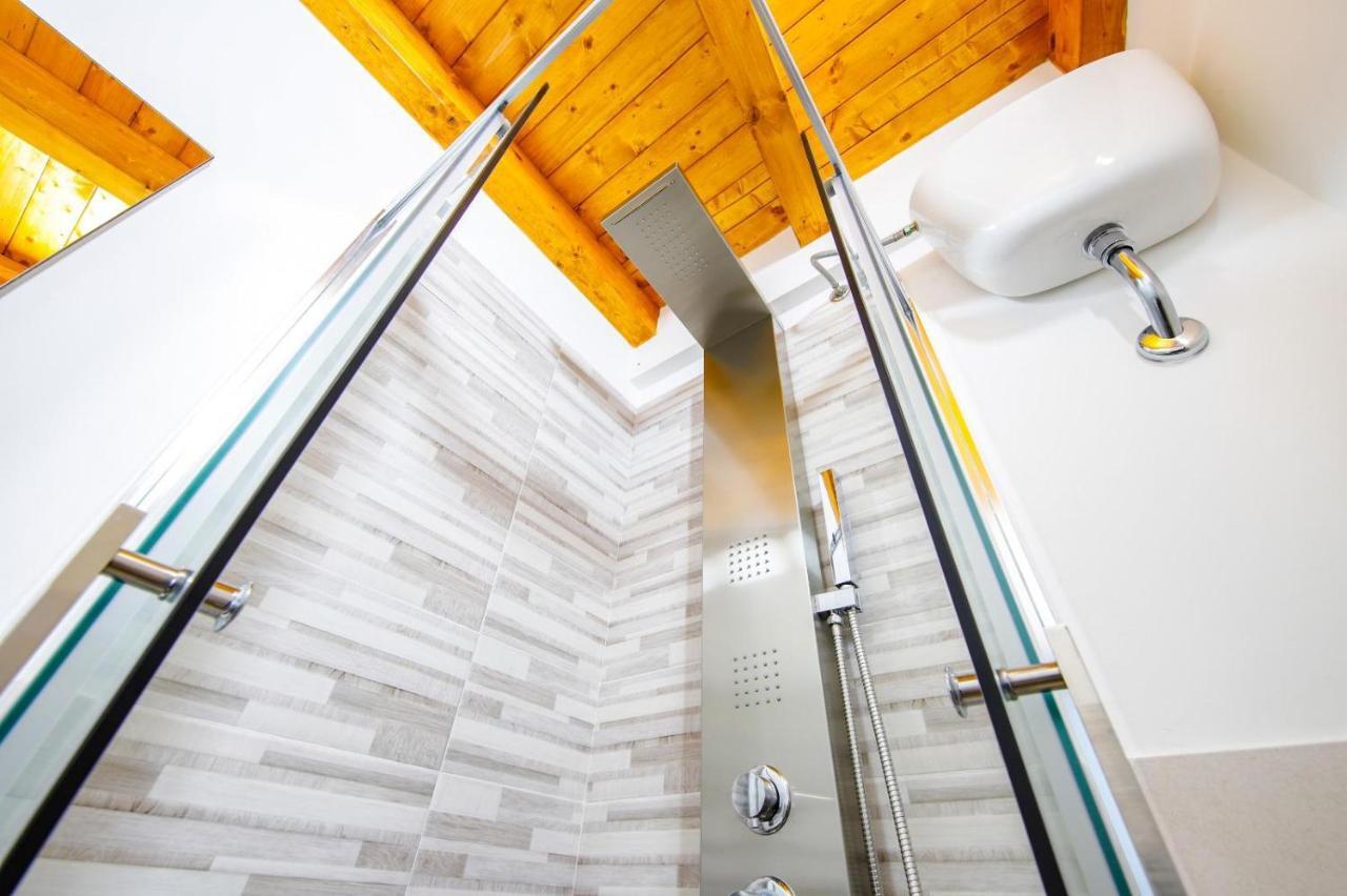 Arcorosa Apartment เชฟาลู ภายนอก รูปภาพ
